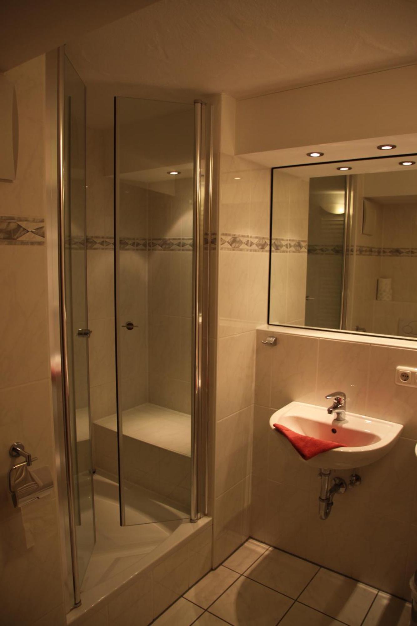 Ferienwohnung Am Zierhutbach Kranzberg มิทเทนวัลด์ ภายนอก รูปภาพ